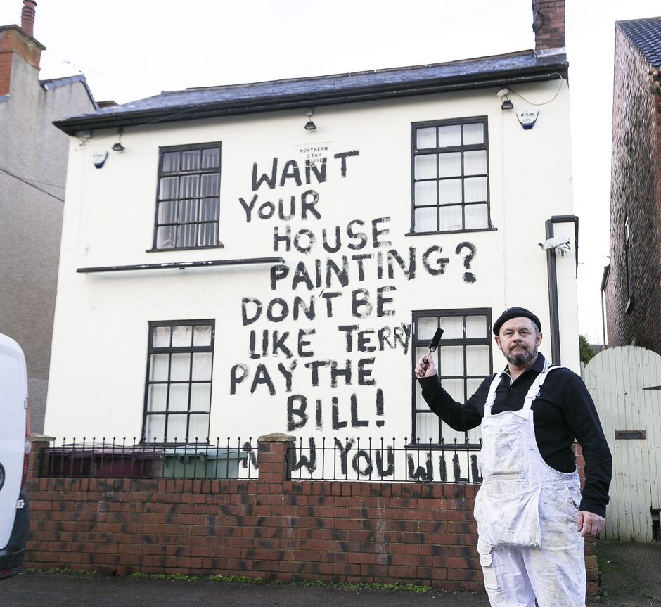 SWNS_GRAFFITI_HOUSE_007_0ViL11t.jpg