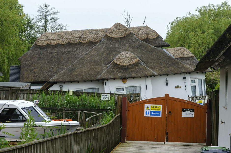 SWNS_SINKING_COTTAGE_004.jpg
